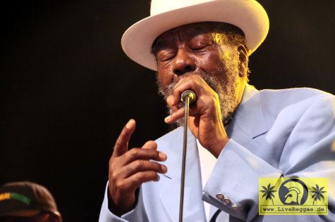 U. Roy (Jam) 16. Reggae Jam Festival - Bersenbrueck 01. August 2010 (12).JPG